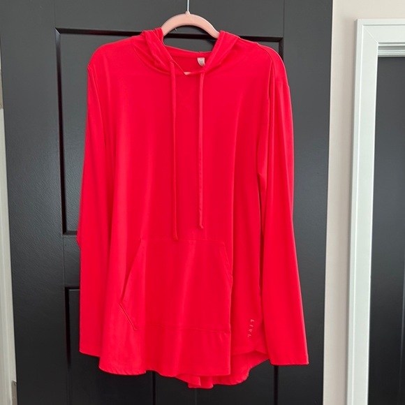 Lane Bryant LIVI Bright Red Activewear. Long Sleeve Hodie w/Pockets. Size 18/20. - Picture 1 of 11
